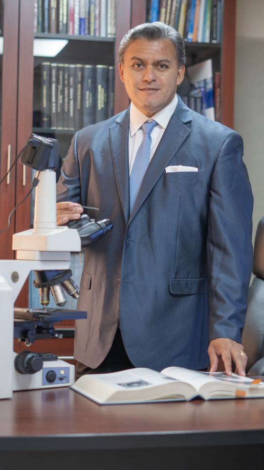 Dr. Ramón Gutiérrez-Sandoval